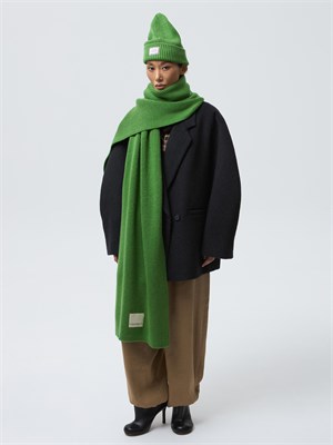 {{photo.Alt || photo.Description || 'Шарф из шерсти'}}