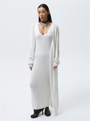 {{photo.Alt || photo.Description || 'Костюм с платьем и кардиганом'}}