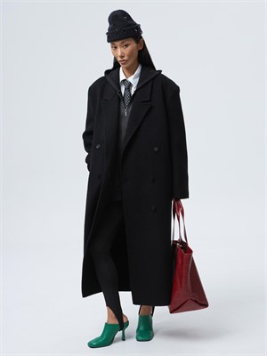 {{photo.Alt || photo.Description || 'Пальто double face с шерстью верблюда'}}