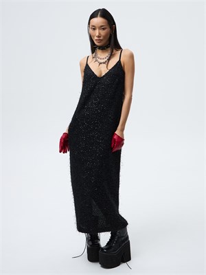 {{photo.Alt || photo.Description || 'Платье длинное с пайетками'}}