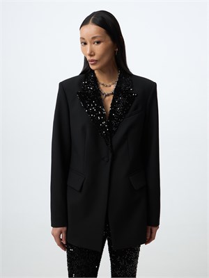 {{photo.Alt || photo.Description || 'Жакет приталенный с пайетками'}}