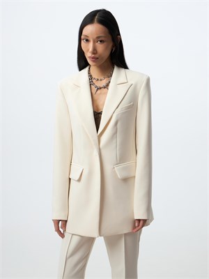 {{photo.Alt || photo.Description || 'Жакет приталенный костюмный'}}