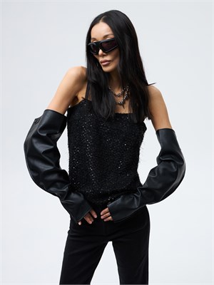 {{photo.Alt || photo.Description || 'Топ с пайетками'}}