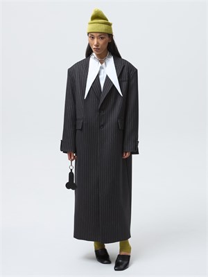 {{photo.Alt || photo.Description || 'Жакет макси в полоску'}}