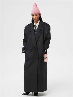 {{photo.Alt || photo.Description || 'Пальто женское оверсайз Достоевский'}}