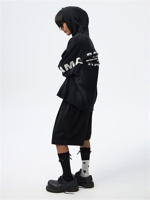 {{photo.Alt || photo.Description || 'Худи с аппликацией и молнией на спине'}}