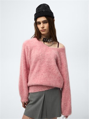 {{photo.Alt || photo.Description || 'Пуловер из шерсти мериноса с мохером'}}