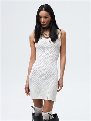 {{photo.Alt || photo.Description || 'Вязаное платье мини'}}