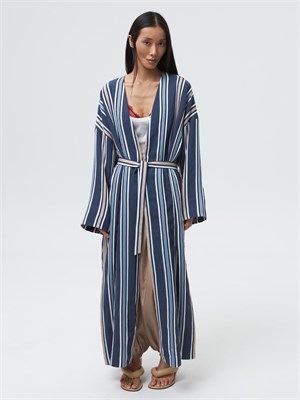 {{photo.Alt || photo.Description || 'Кимоно-халат'}}