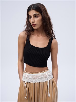 {{photo.Alt || photo.Description || 'Топ трикотажный'}}