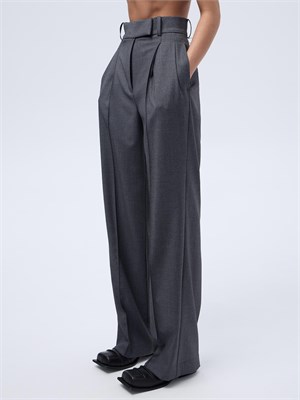 {{photo.Alt || photo.Description || 'Брюки палаццо'}}